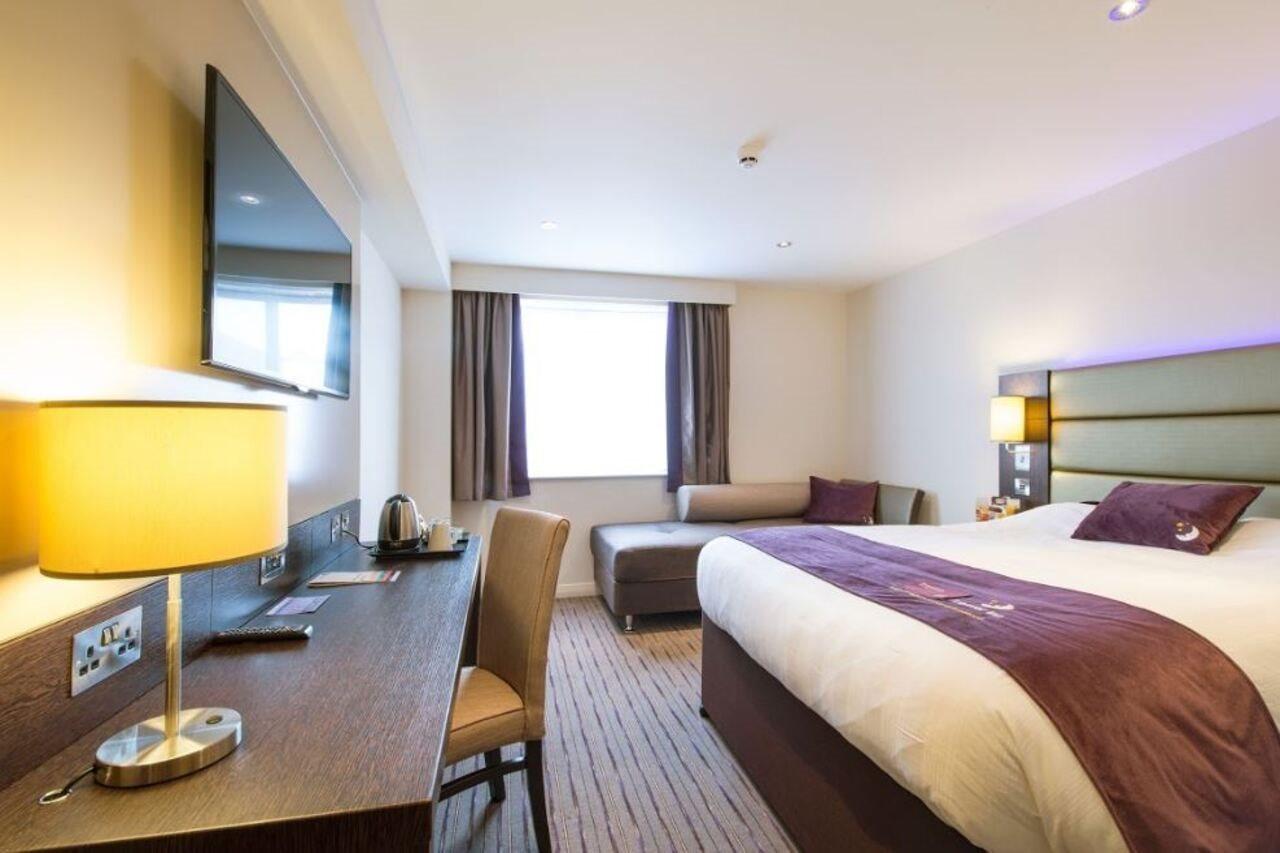Premier Inn Hitchin Town Centre Bagian luar foto