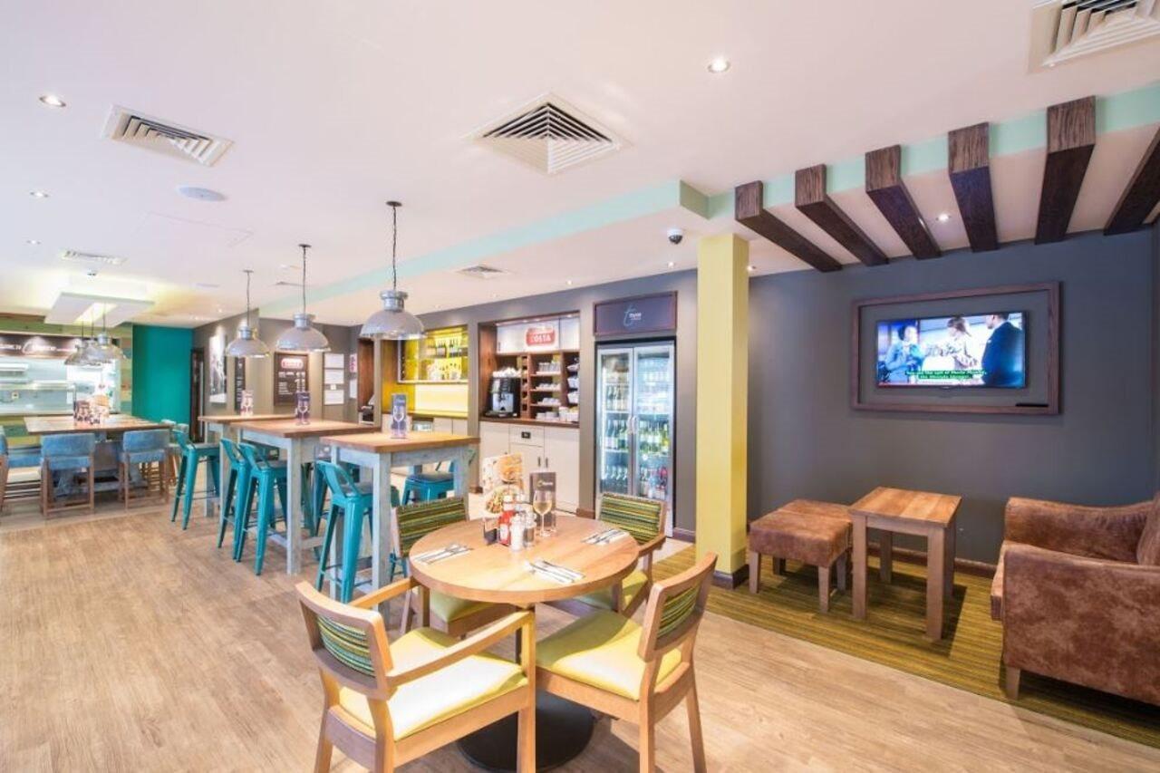 Premier Inn Hitchin Town Centre Bagian luar foto