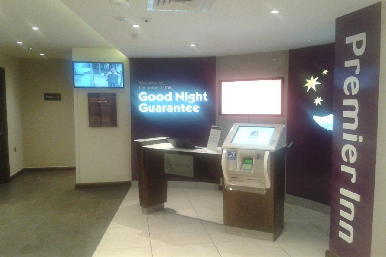 Premier Inn Hitchin Town Centre Bagian luar foto